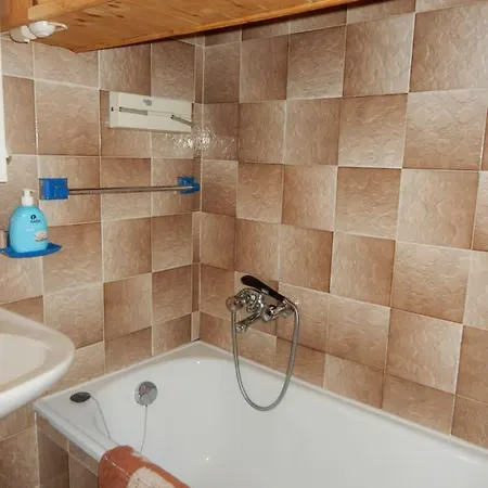 Nido Apartment